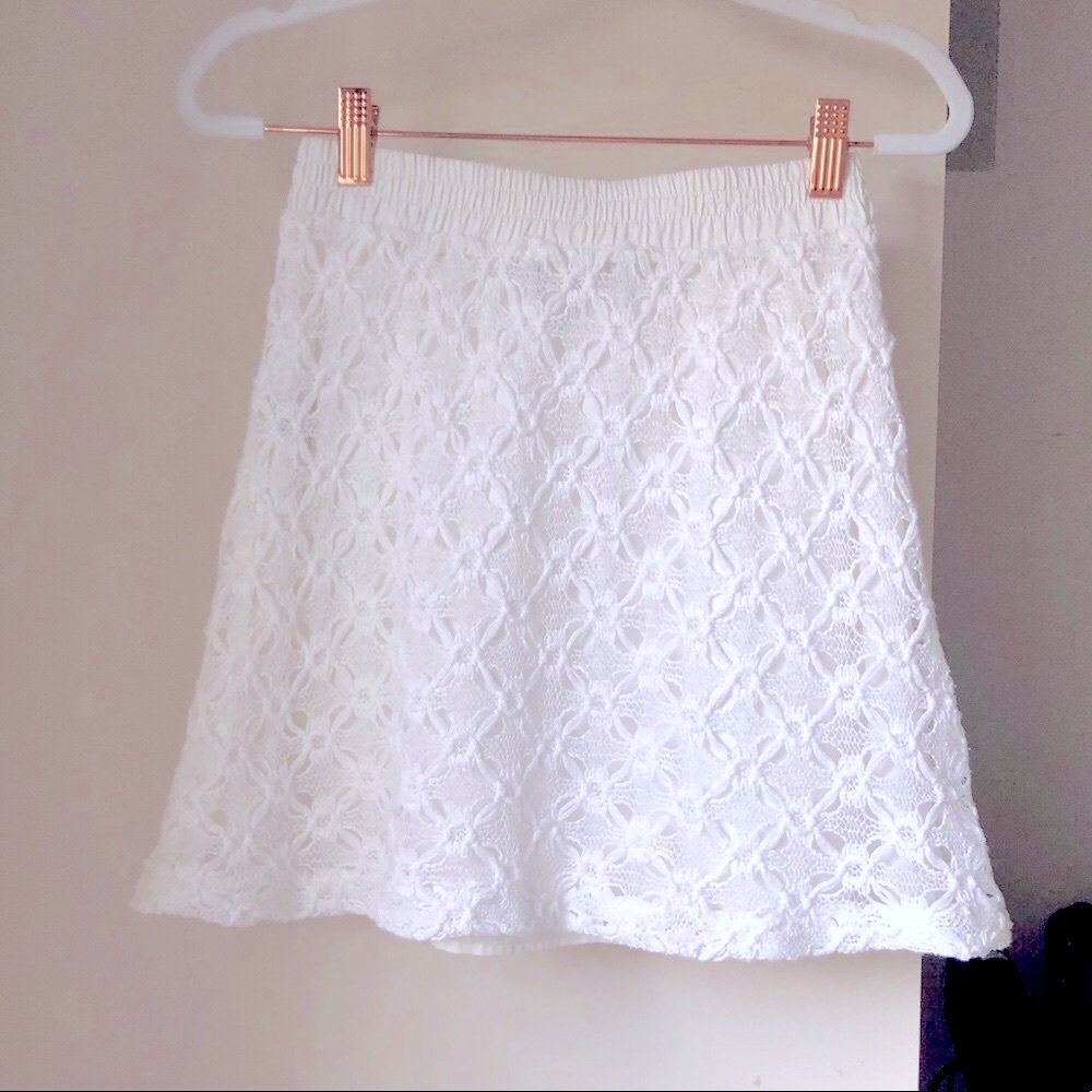 💎2 for $8 Cynthia Steffe white lace skirt